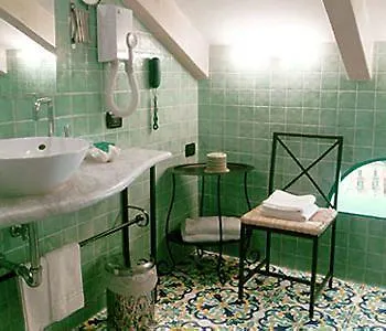 ***  Villa Lara Hotel Amalfi Italy